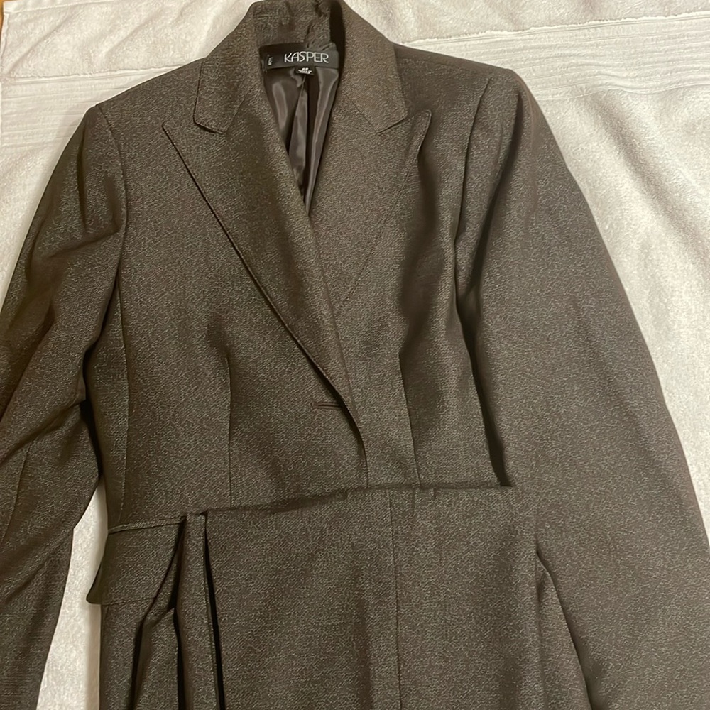 Women’s Kasper Suit